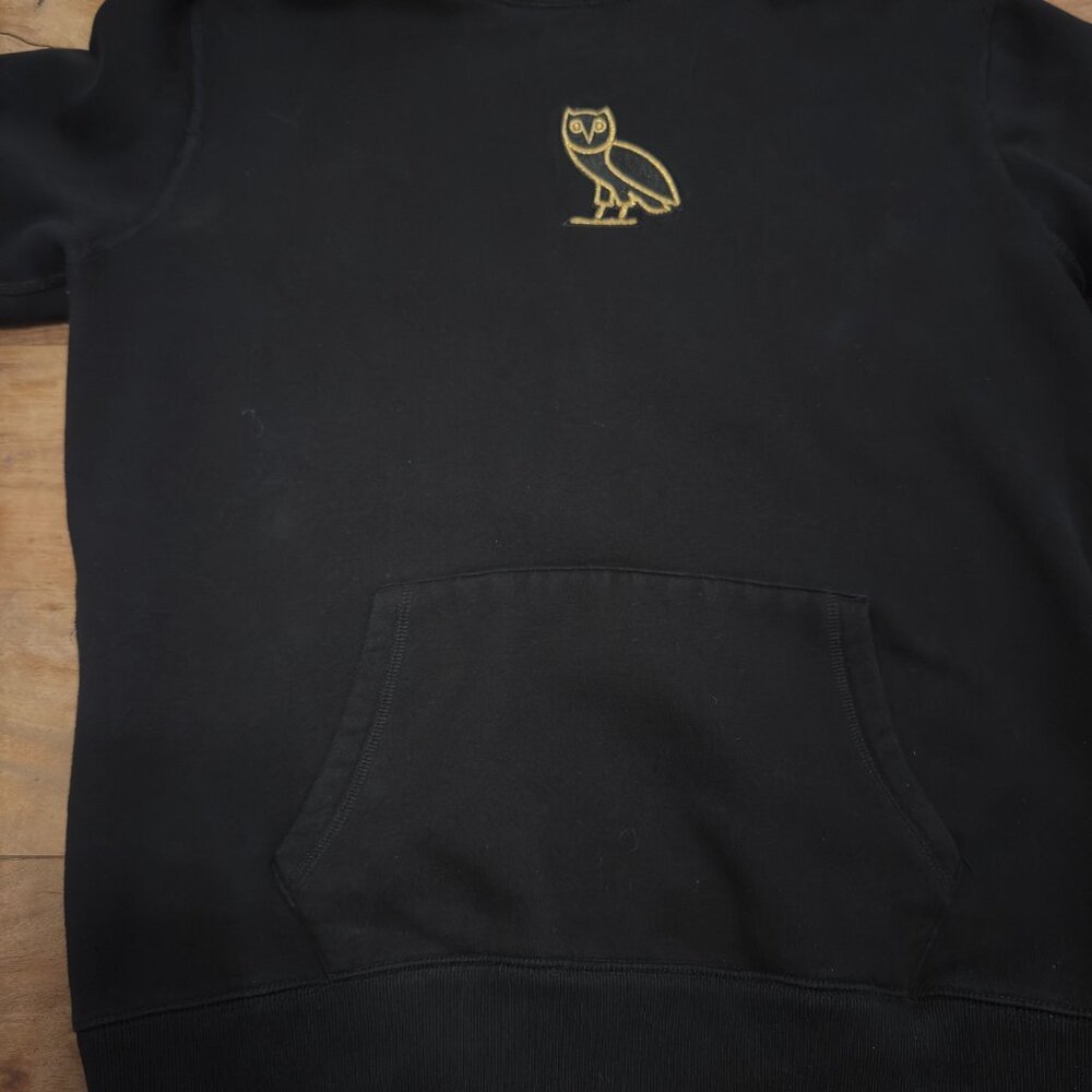 Black Hoodie Sweater with Gold Owl Embroidery - Picture 6 of 7